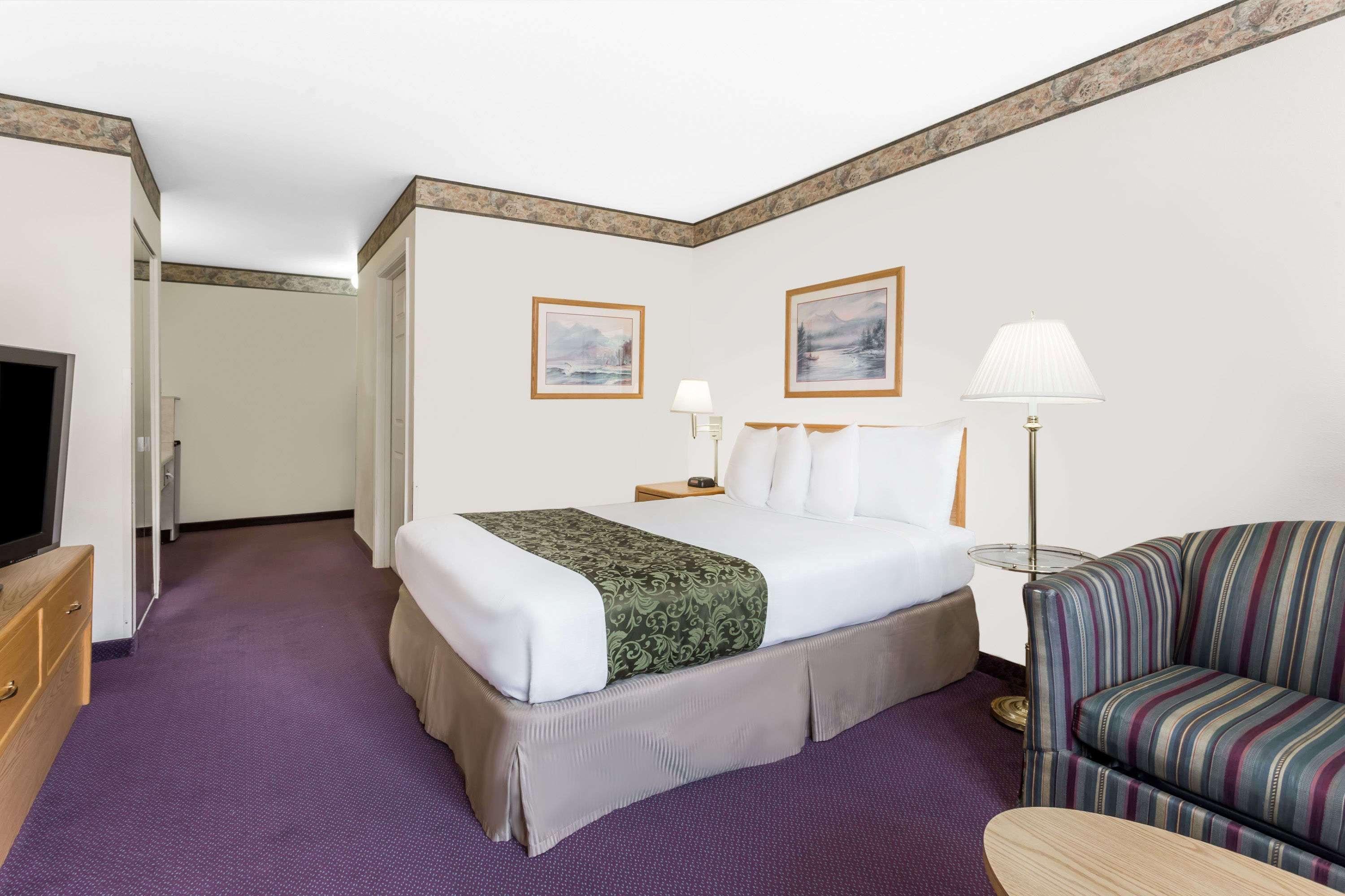 Days Inn By Wyndham Ocean Shores Εξωτερικό φωτογραφία