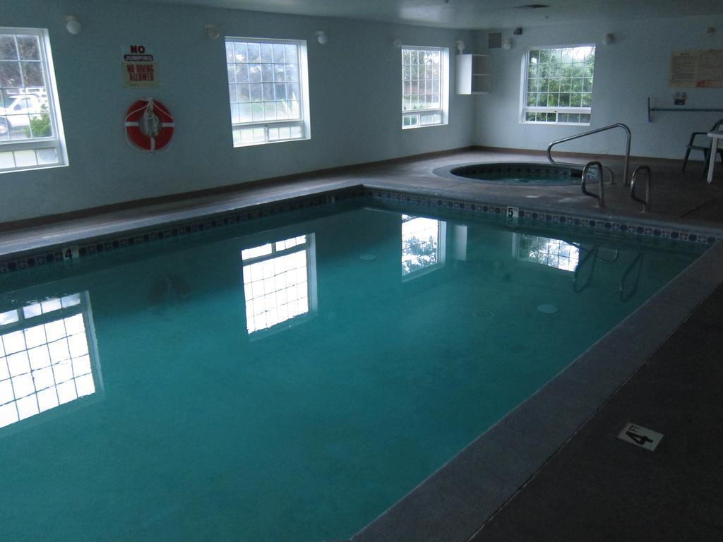 Days Inn By Wyndham Ocean Shores Εξωτερικό φωτογραφία
