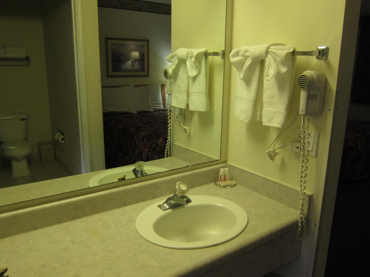 Days Inn By Wyndham Ocean Shores Δωμάτιο φωτογραφία